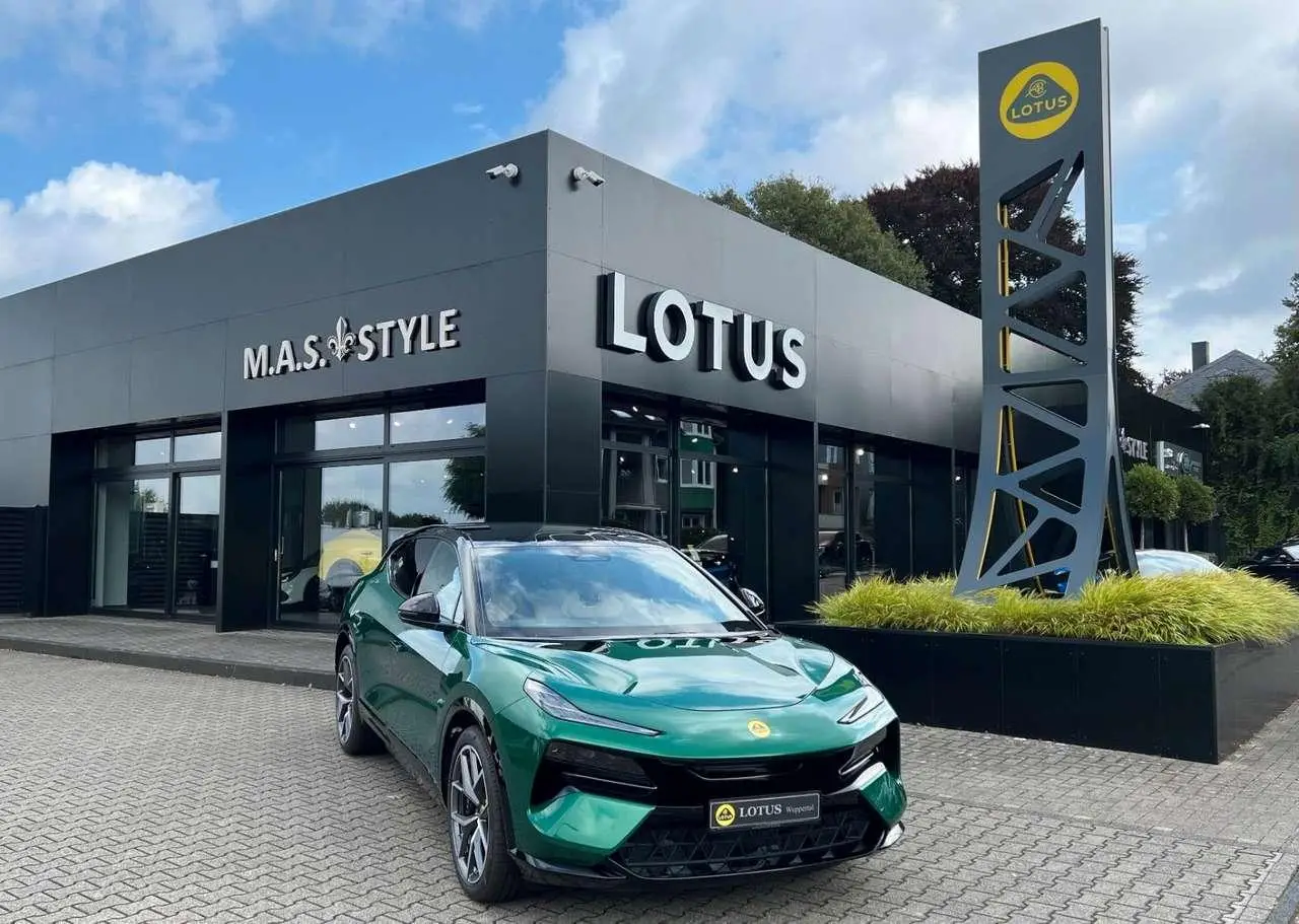 Photo 1 : Lotus Eletre 2024 Electric