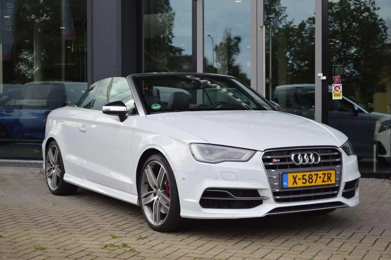 Photo 1 : Audi Cabriolet 2015 Petrol