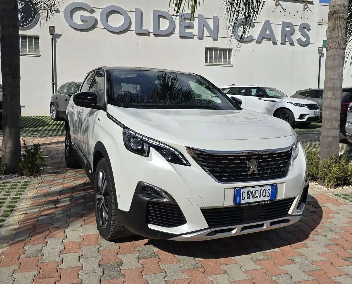 Photo 1 : Peugeot 3008 2020 Diesel