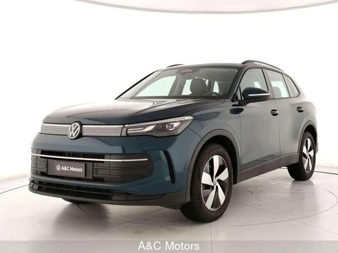 Photo 1 : Volkswagen Tiguan 2024 Hybride