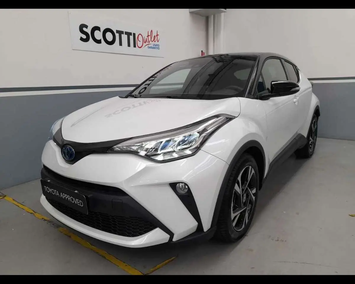 Photo 1 : Toyota C-hr 2023 Hybrid