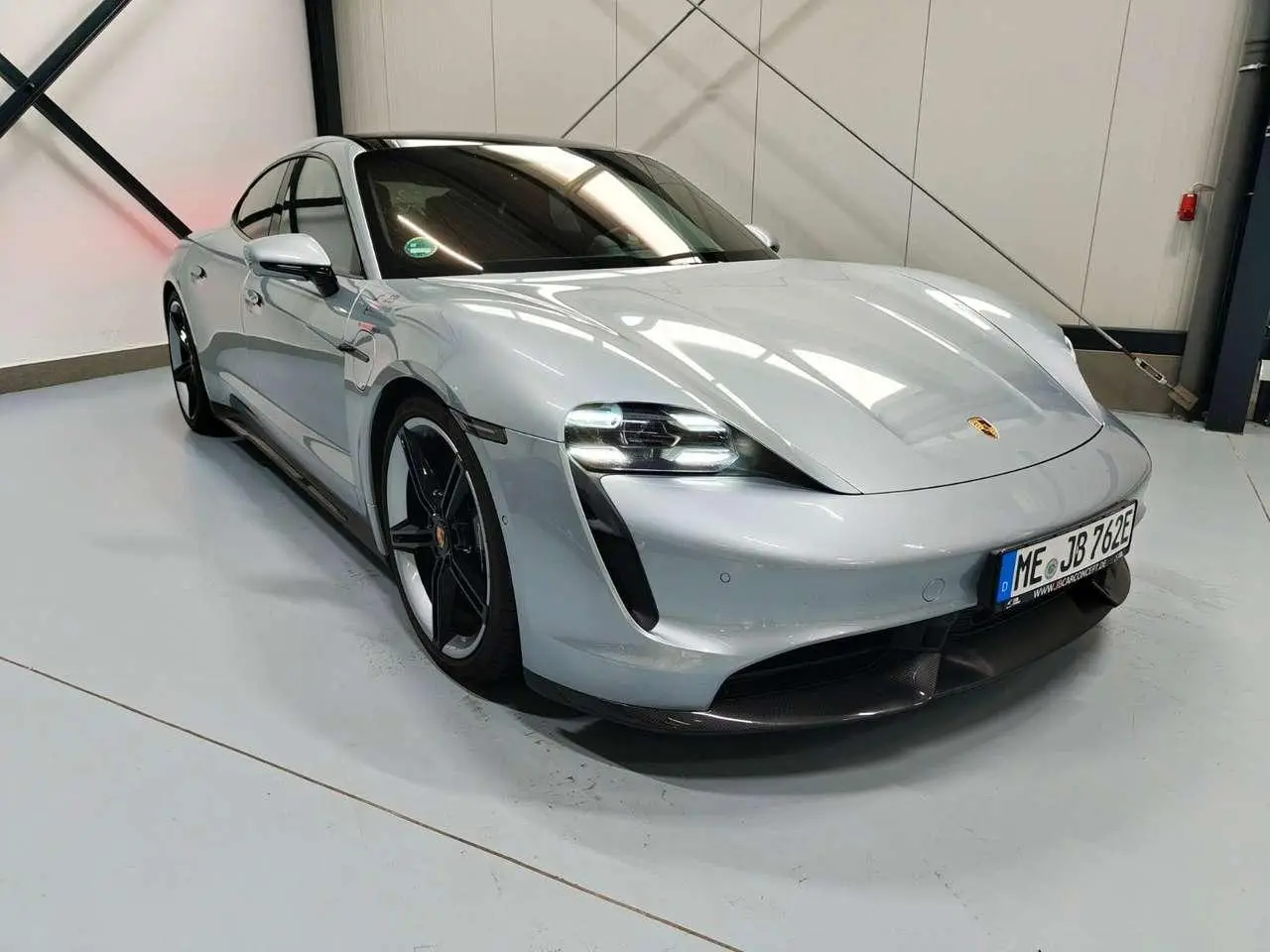 Photo 1 : Porsche Taycan 2020 Électrique