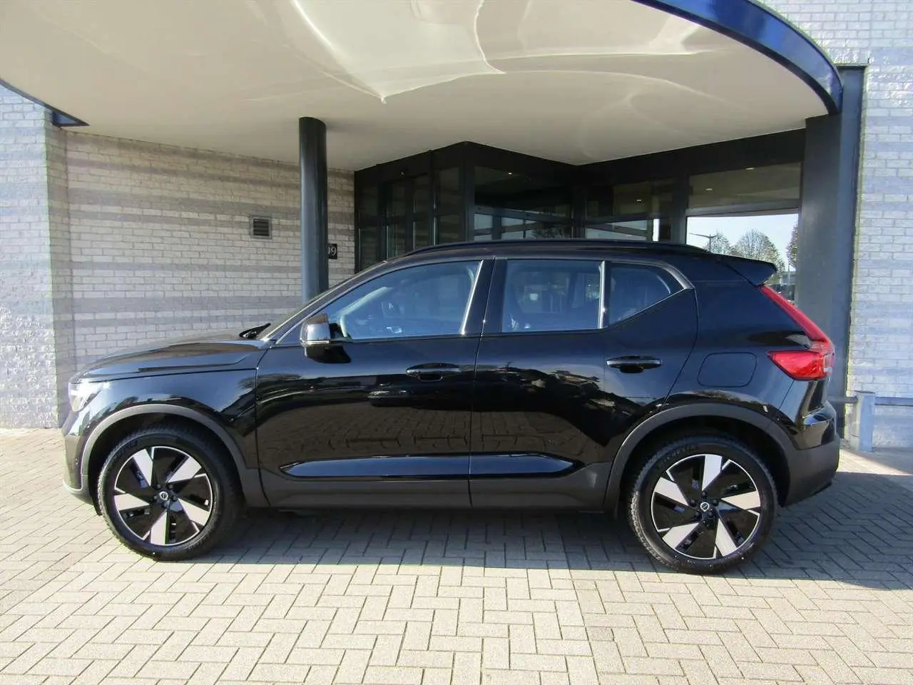 Photo 1 : Volvo Xc40 2024 Électrique