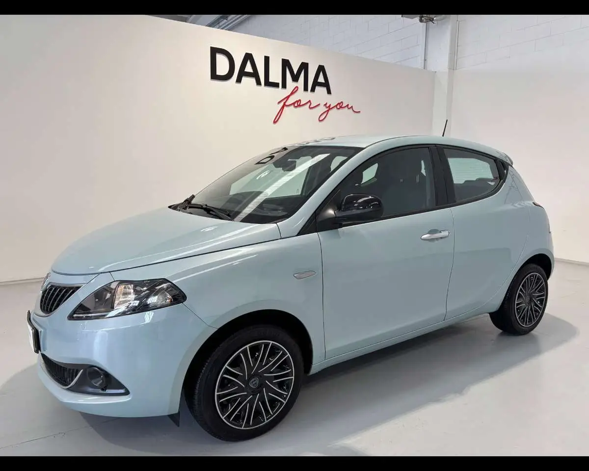 Photo 1 : Lancia Ypsilon 2023 Hybride