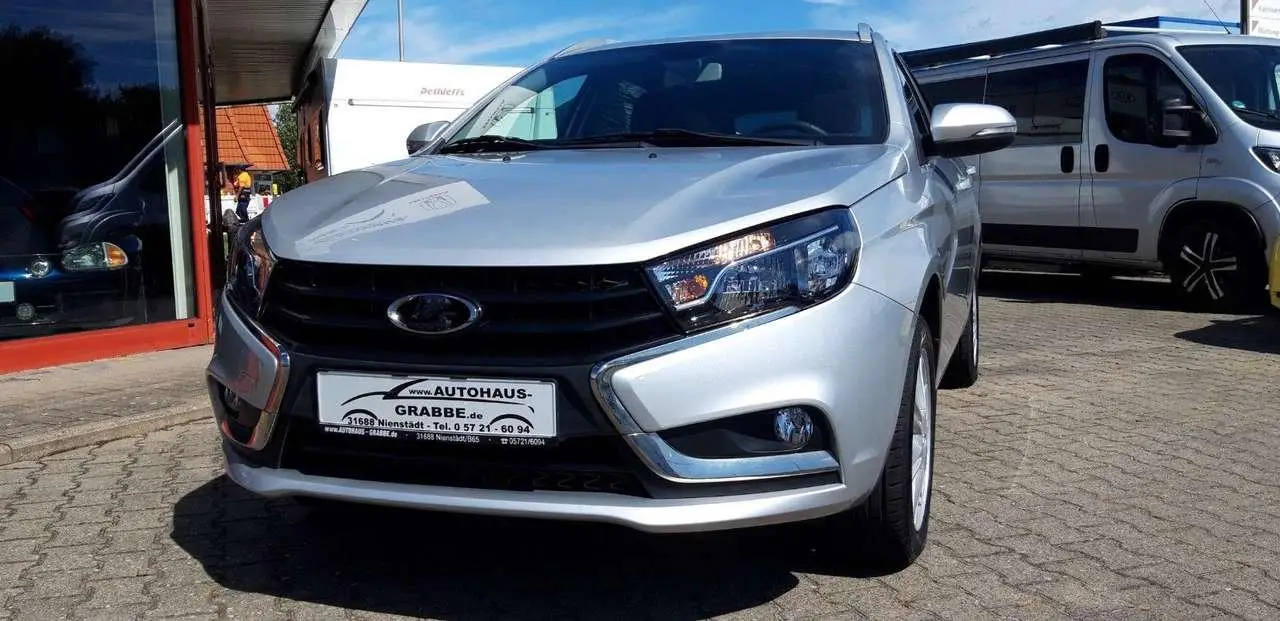 Photo 1 : Lada Vesta 2019 Petrol