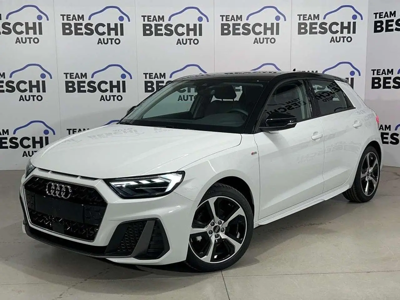 Photo 1 : Audi A1 2024 Petrol