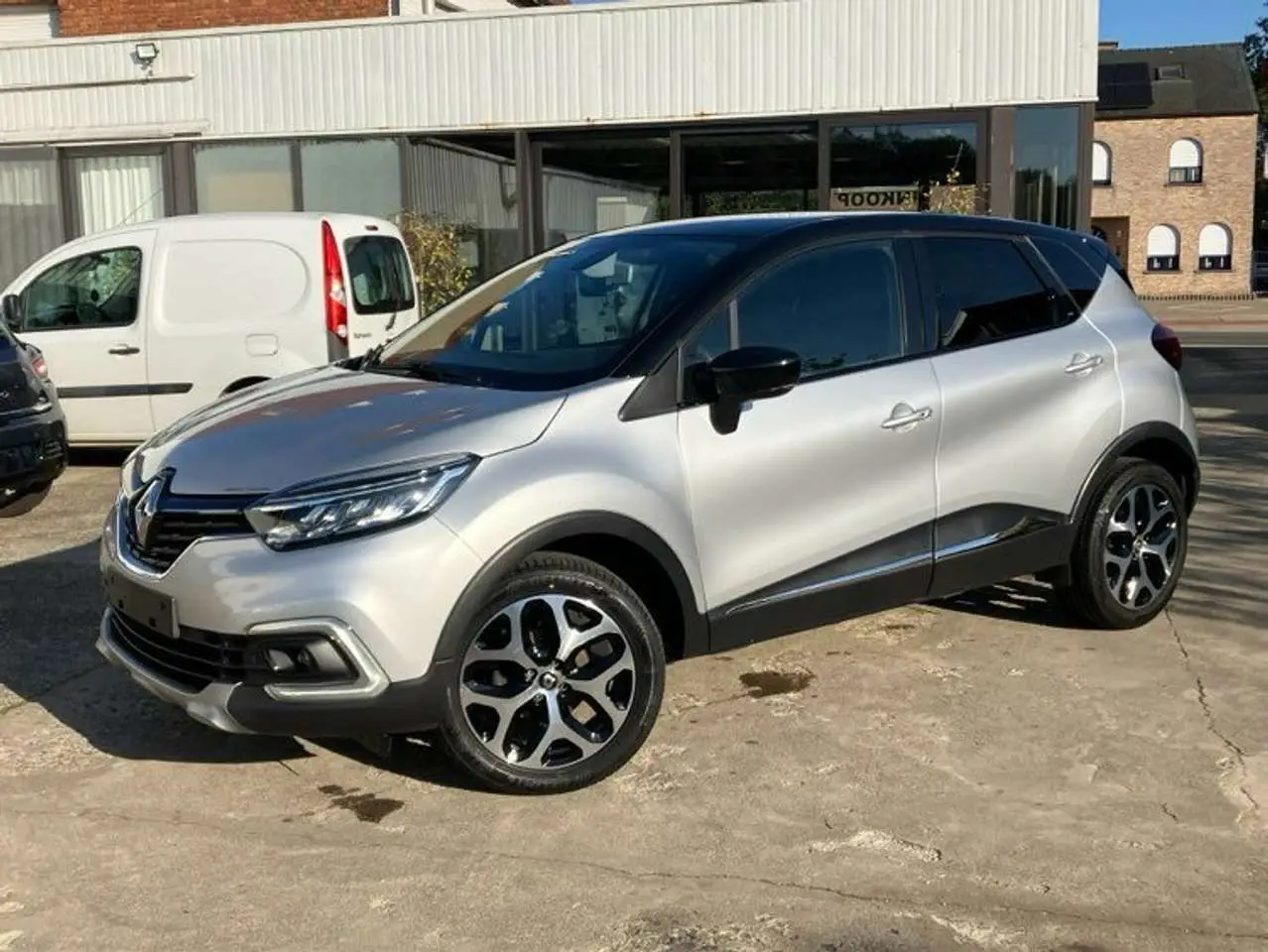 Photo 1 : Renault Captur 2017 Petrol