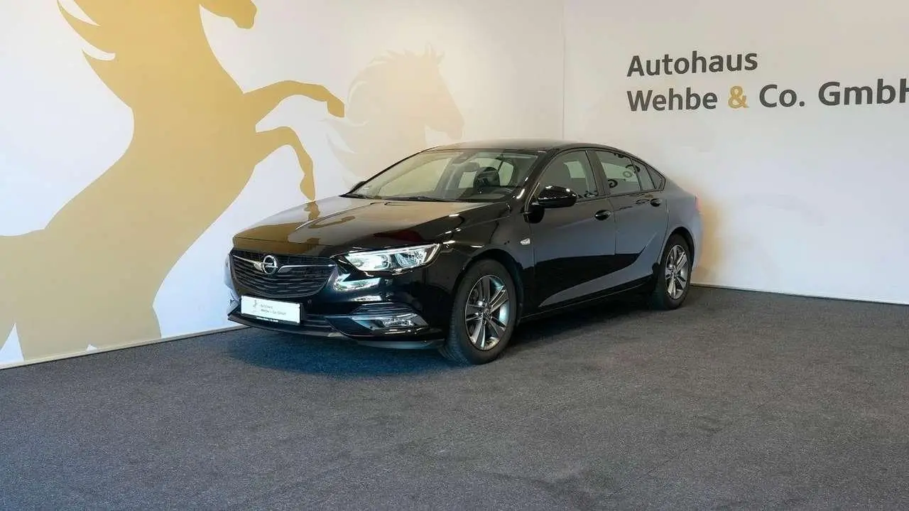 Photo 1 : Opel Insignia 2018 Essence