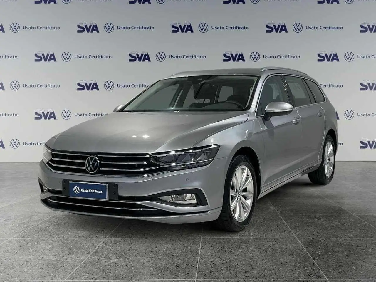 Photo 1 : Volkswagen Passat 2023 Diesel