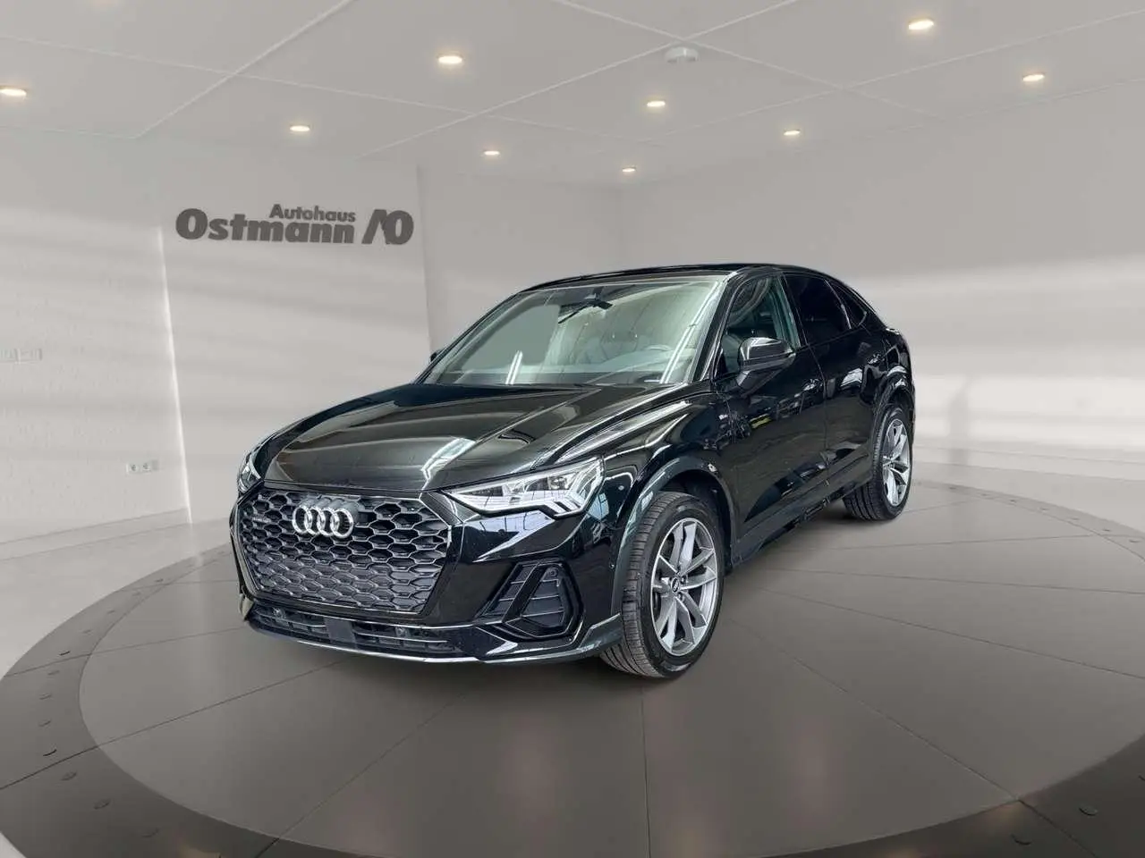 Photo 1 : Audi Q3 2021 Diesel