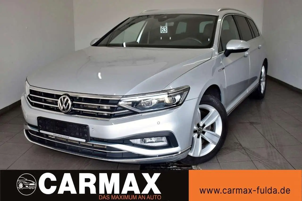 Photo 1 : Volkswagen Passat 2020 Diesel