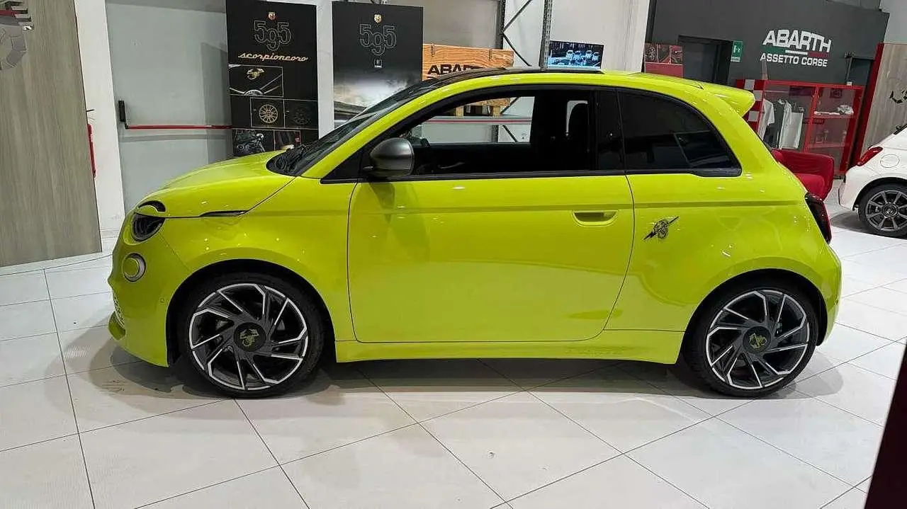 Photo 1 : Abarth 500 2023 Electric