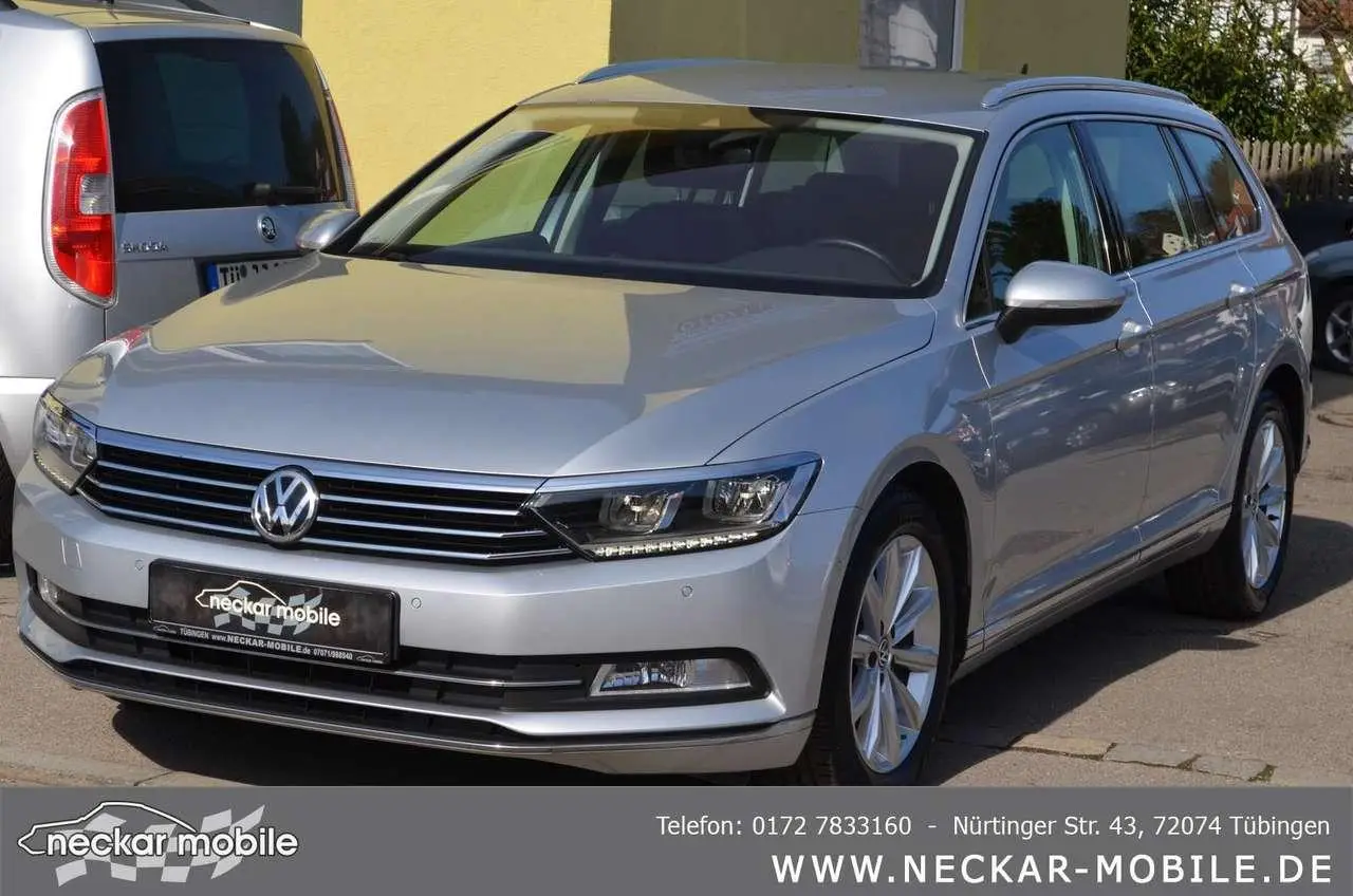 Photo 1 : Volkswagen Passat 2018 Essence