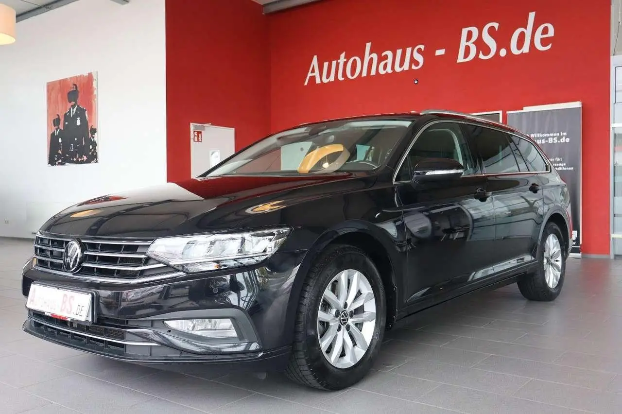 Photo 1 : Volkswagen Passat 2023 Diesel