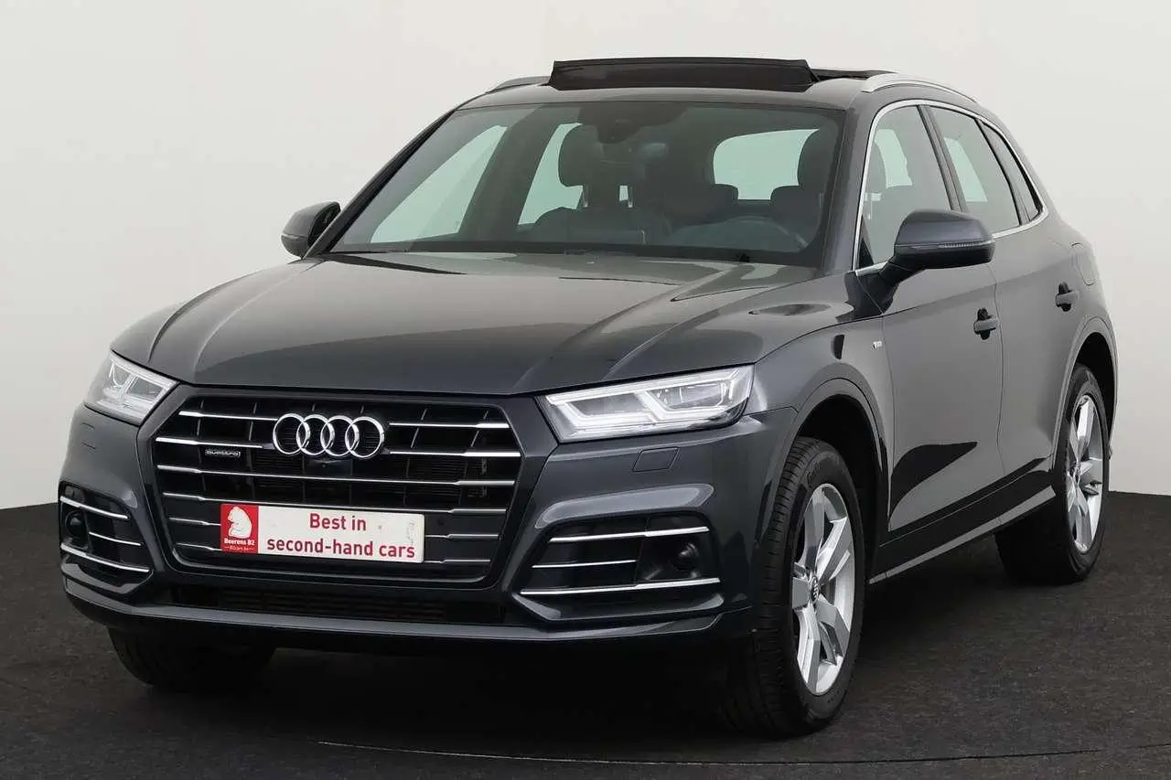 Photo 1 : Audi Q5 2020 Hybrid