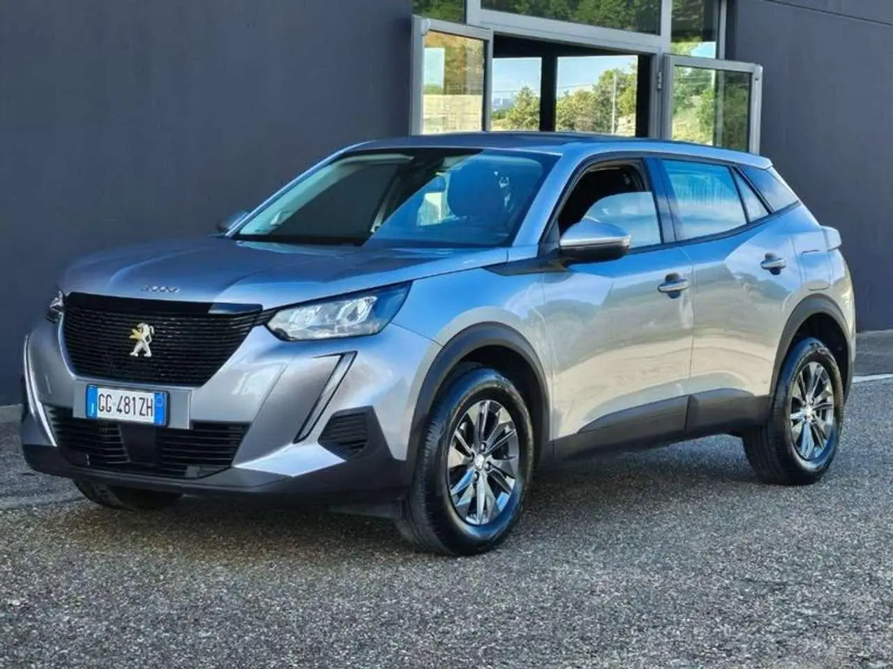 Photo 1 : Peugeot 2008 2021 Petrol