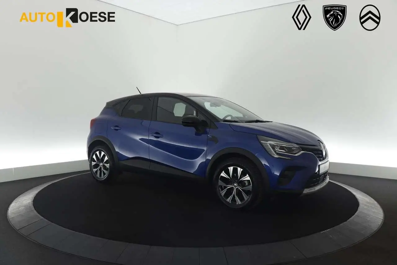 Photo 1 : Renault Captur 2023 Essence