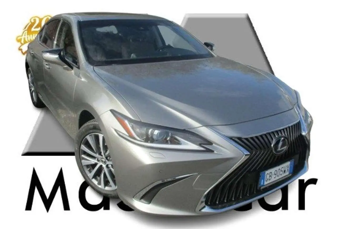 Photo 1 : Lexus Es 2020 Hybrid