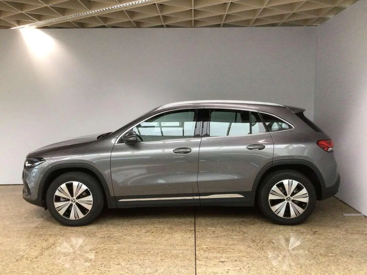 Photo 1 : Mercedes-benz Classe Eqa 2023 Electric