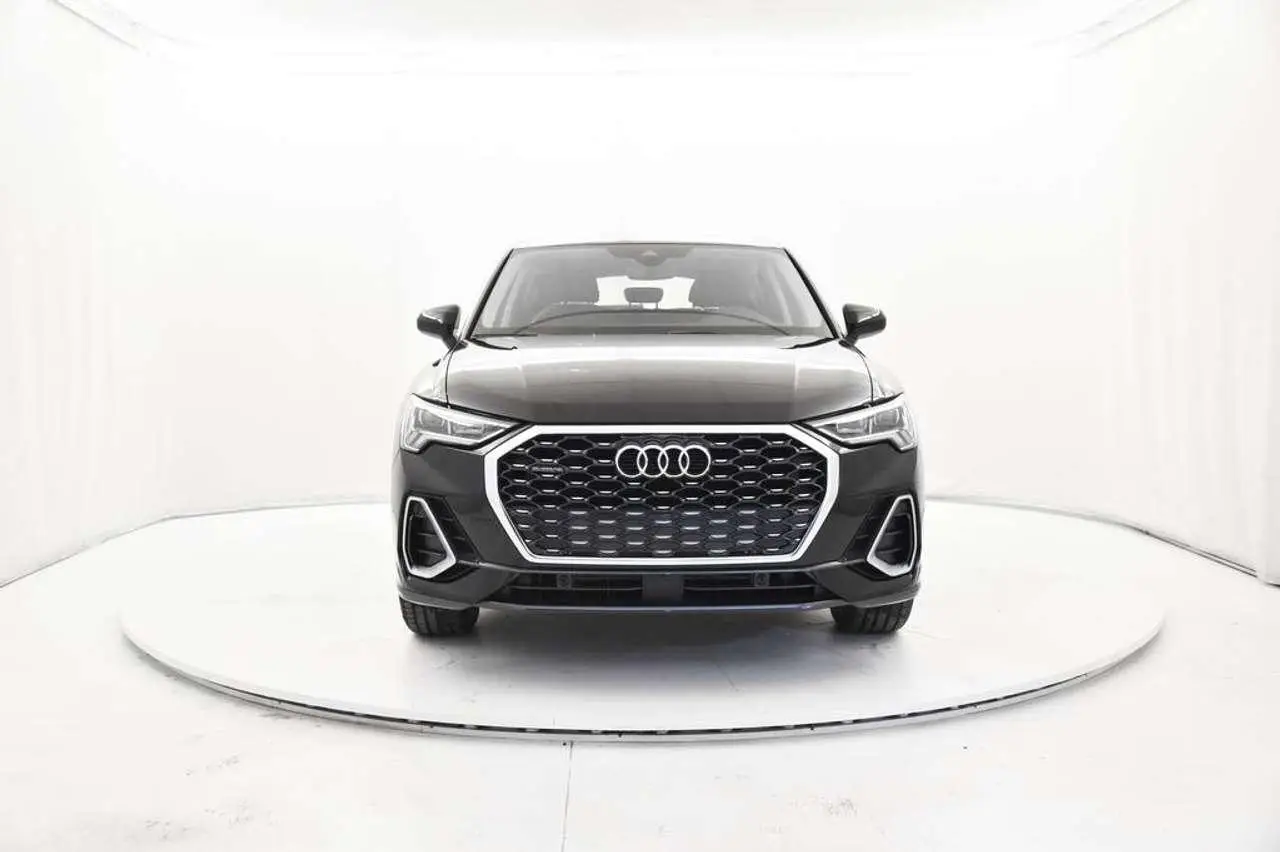 Photo 1 : Audi Q3 2024 Diesel