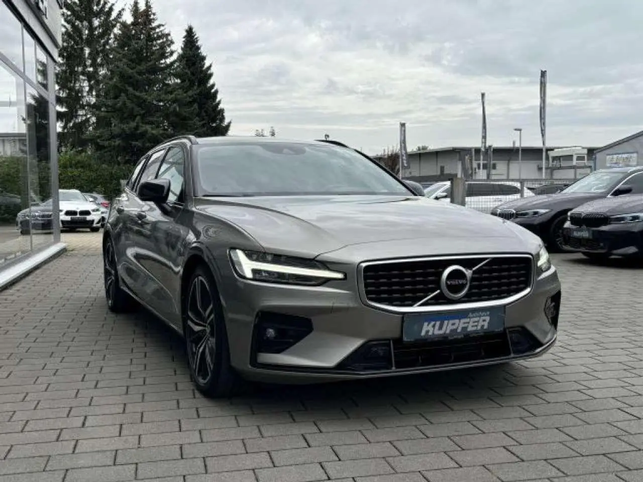 Photo 1 : Volvo V60 2019 Diesel