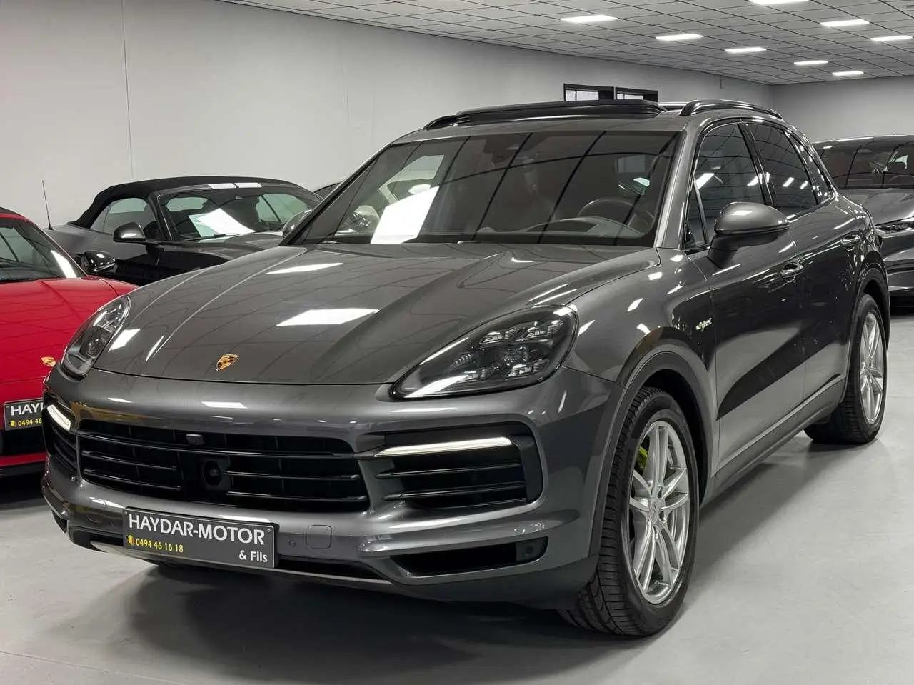 Photo 1 : Porsche Cayenne 2019 Petrol