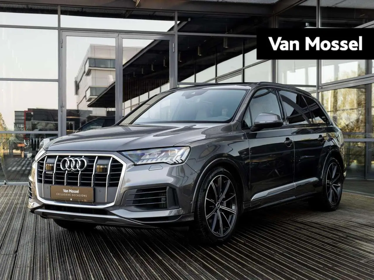 Photo 1 : Audi Q7 2021 Hybrid