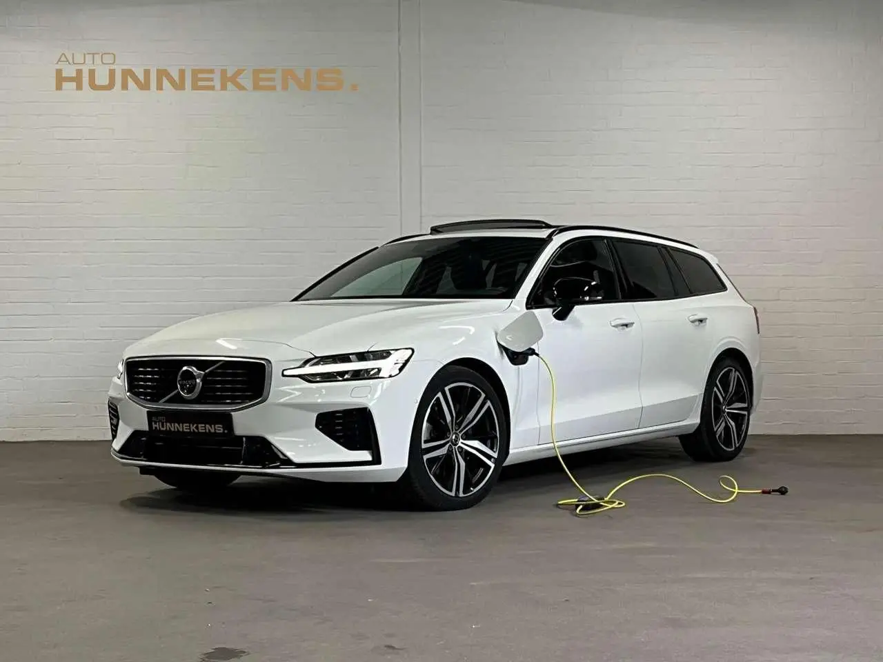 Photo 1 : Volvo V60 2020 Hybrid