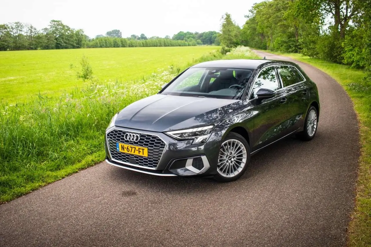 Photo 1 : Audi A3 2021 Hybrid