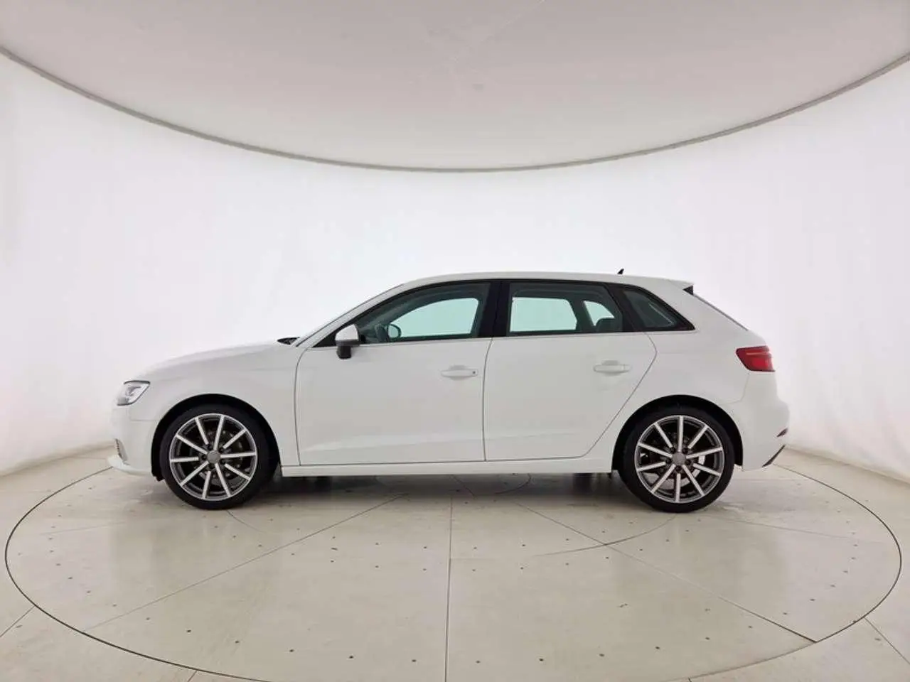 Photo 1 : Audi A3 2018 Diesel