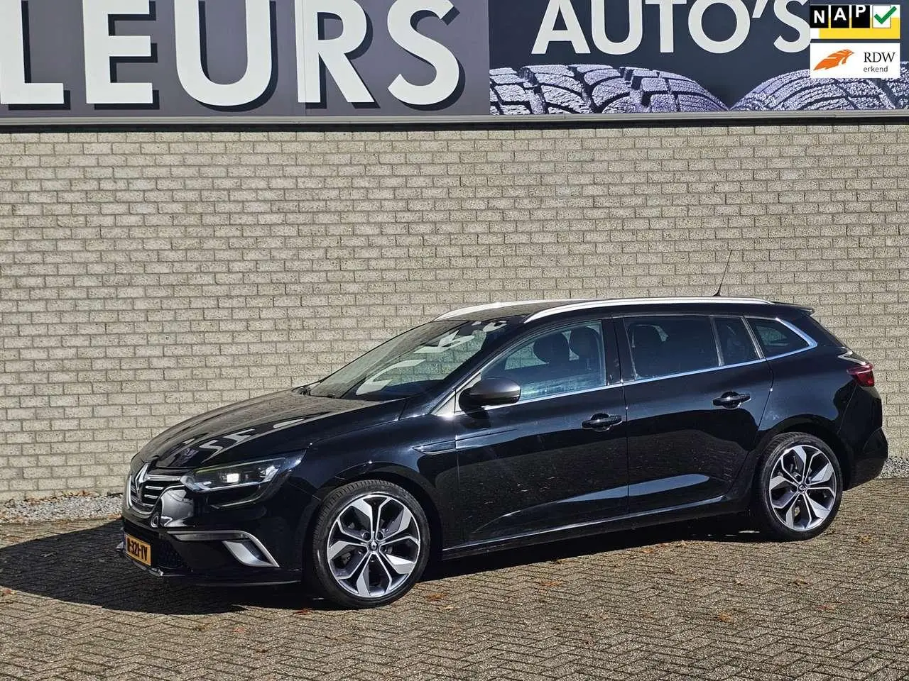 Photo 1 : Renault Megane 2017 Petrol