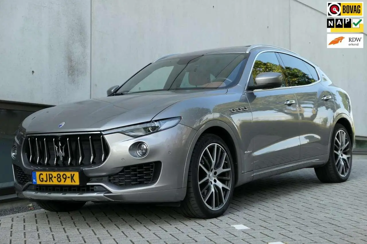 Photo 1 : Maserati Levante 2017 Petrol