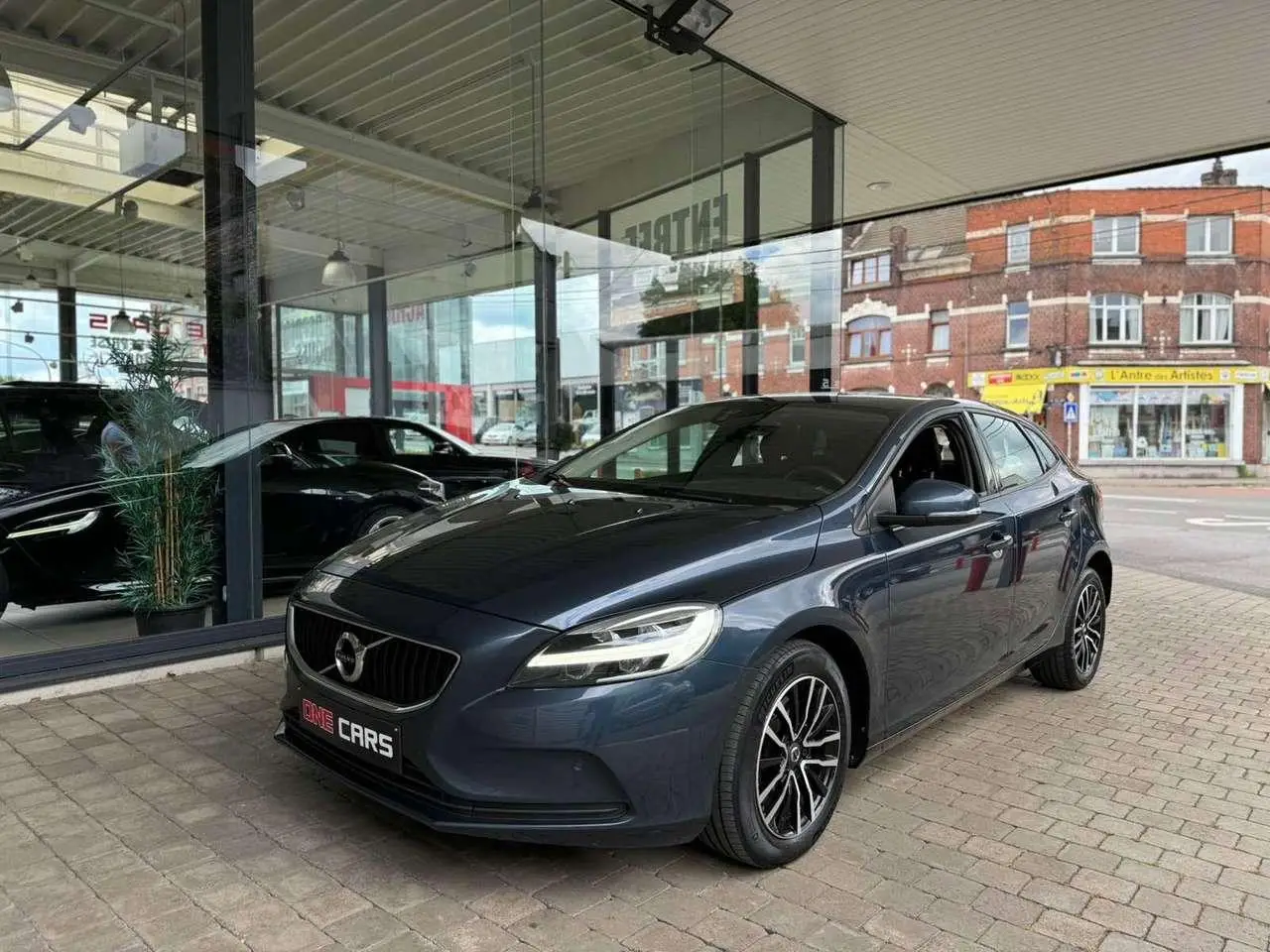 Photo 1 : Volvo V40 2019 Diesel