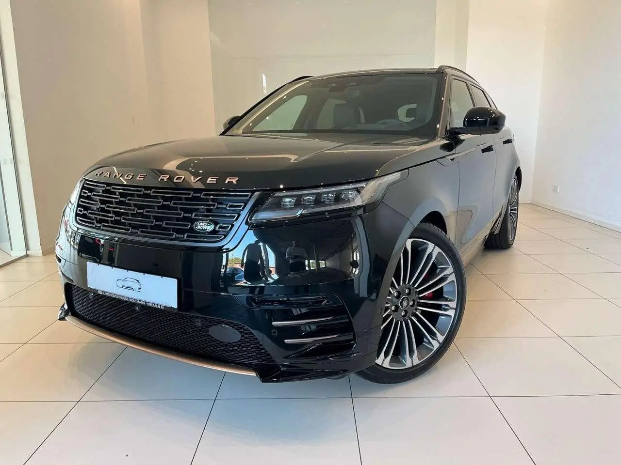 Photo 1 : Land Rover Range Rover Velar 2024 Essence