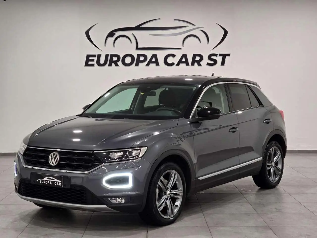 Photo 1 : Volkswagen T-roc 2020 Petrol