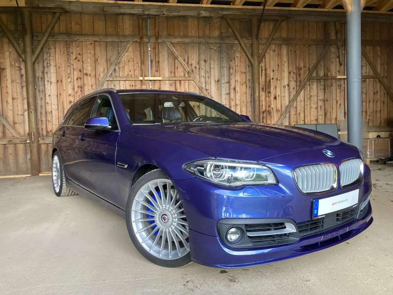 Photo 1 : Alpina B5 2017 Essence