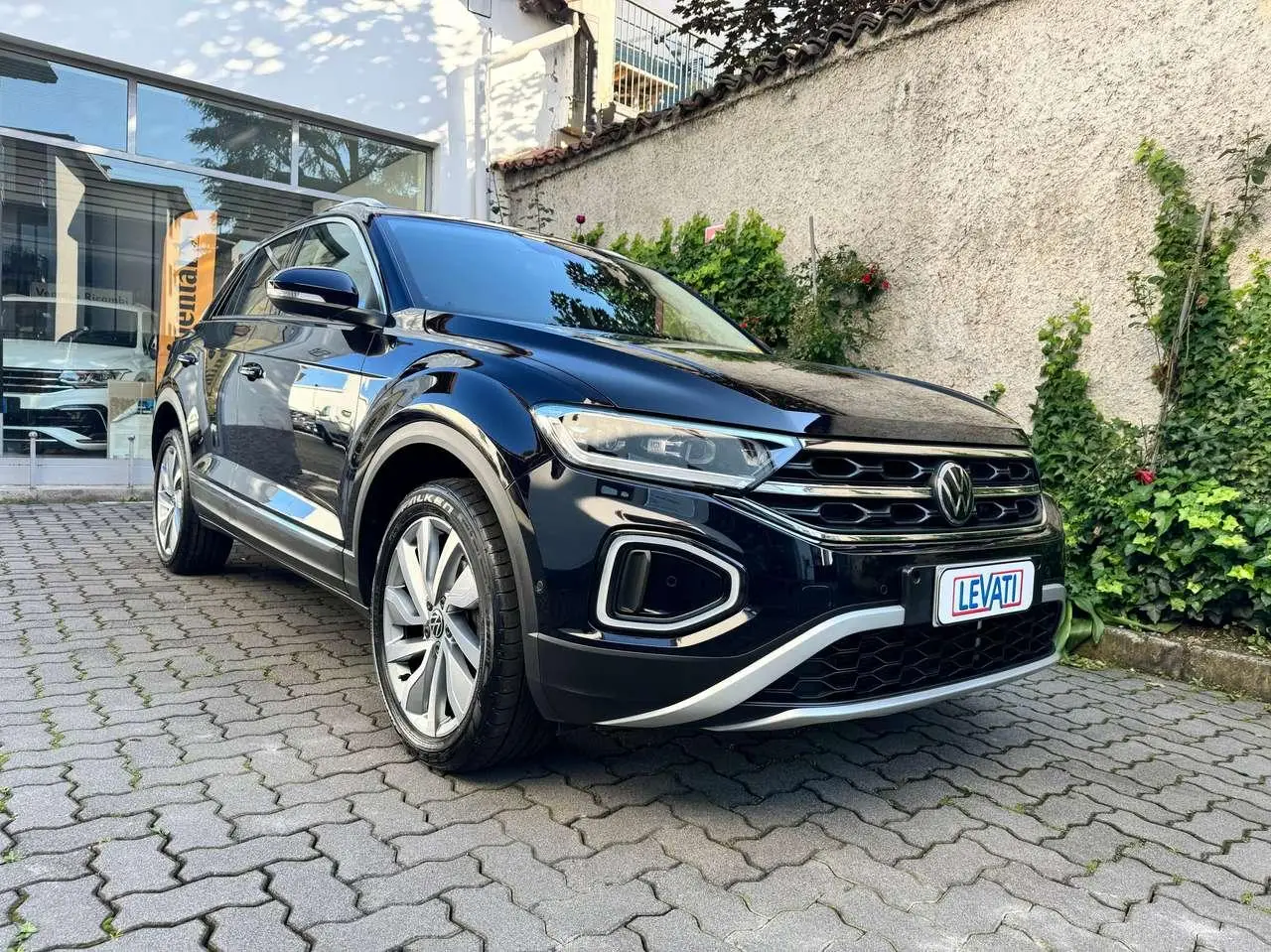 Photo 1 : Volkswagen T-roc 2022 Essence