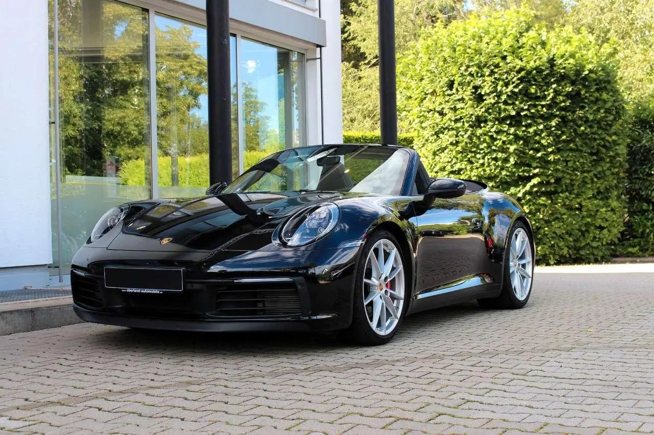 Photo 1 : Porsche 992 2019 Petrol