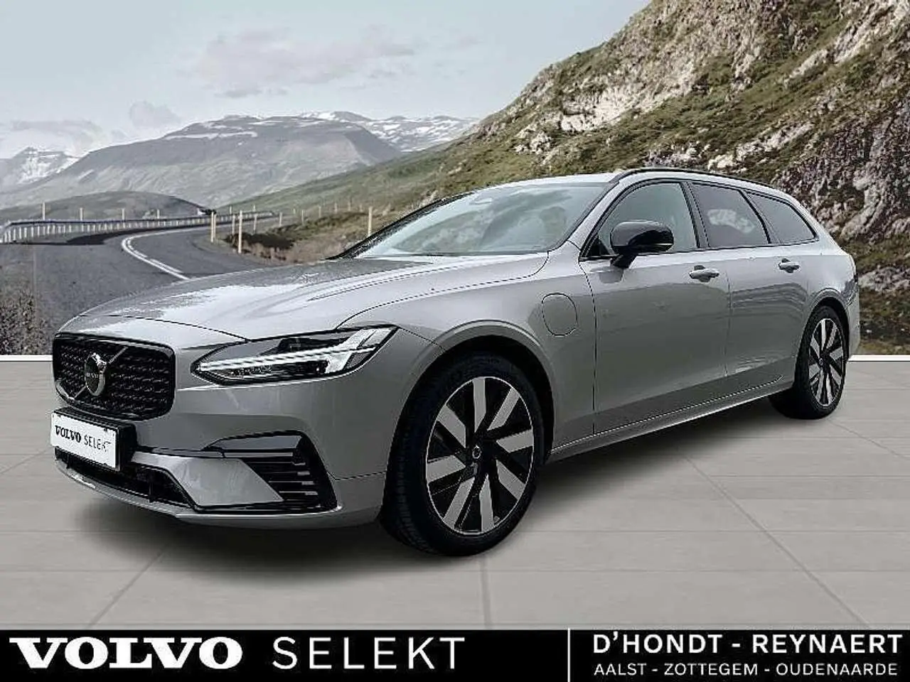 Photo 1 : Volvo V90 2024 Essence