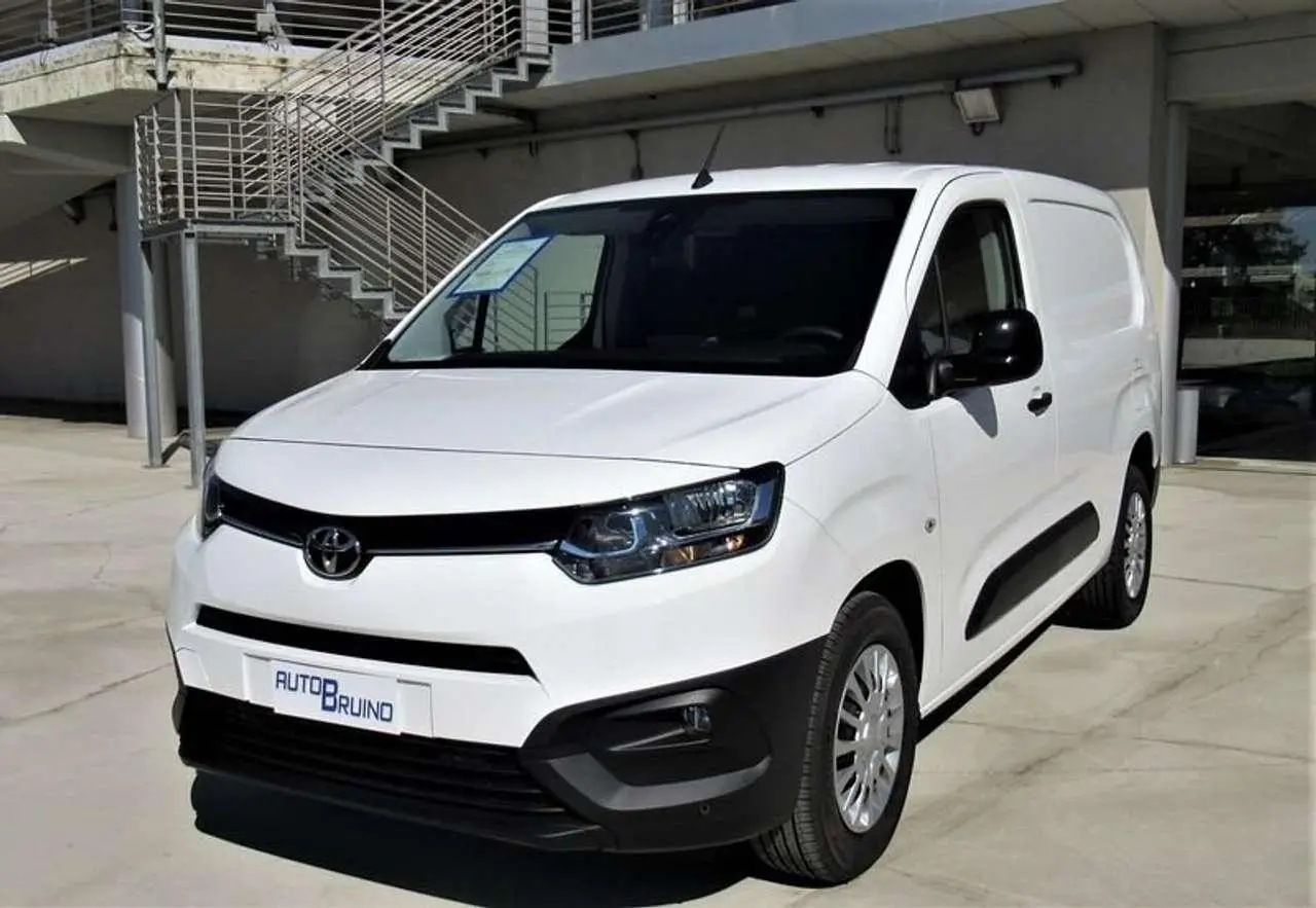 Photo 1 : Toyota Proace 2022 Diesel