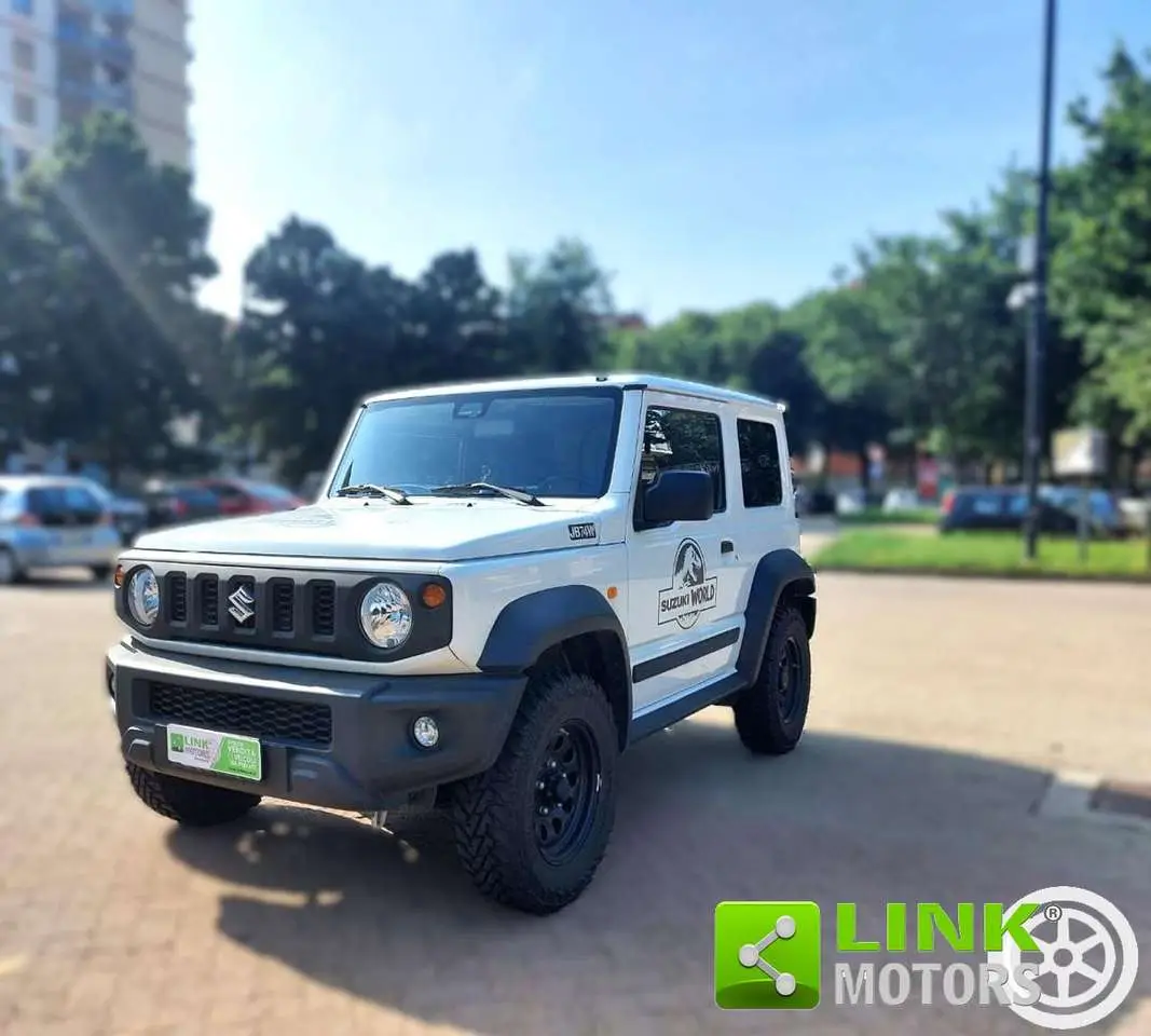 Photo 1 : Suzuki Jimny 2021 Petrol