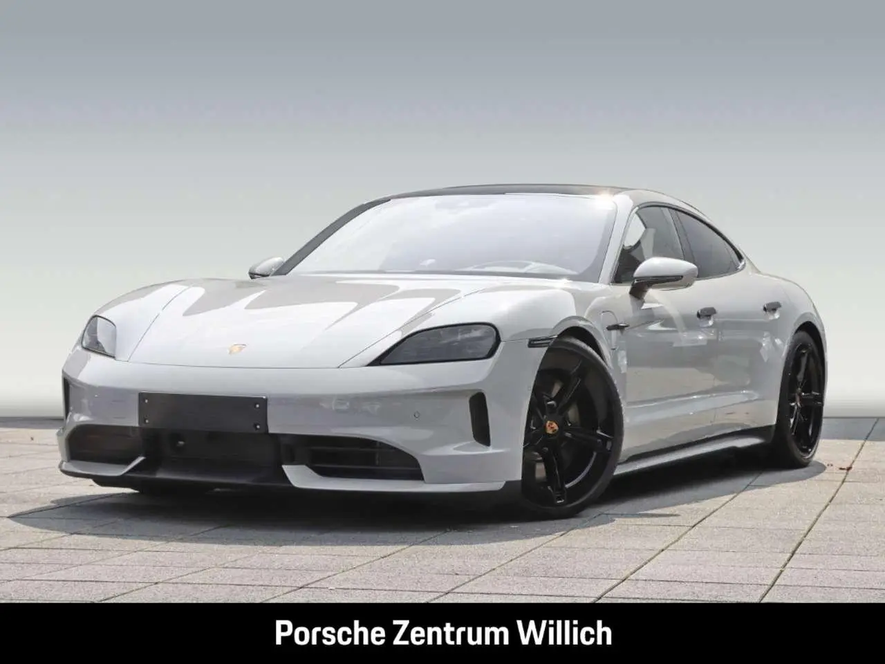 Photo 1 : Porsche Taycan 2024 Electric