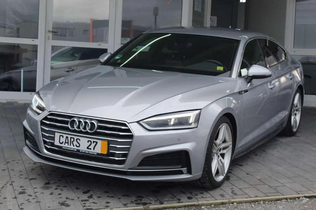 Photo 1 : Audi A5 2020 Petrol