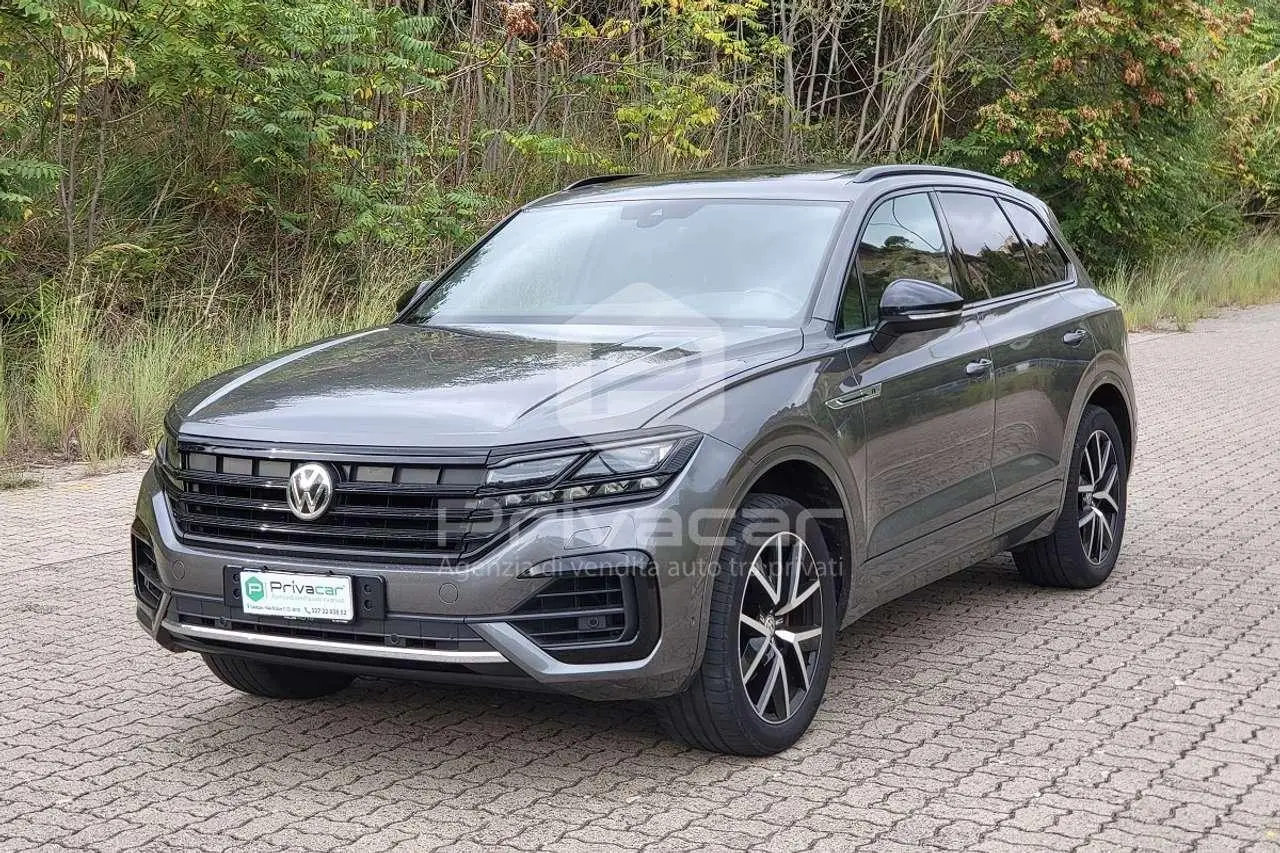 Photo 1 : Volkswagen Touareg 2018 Diesel