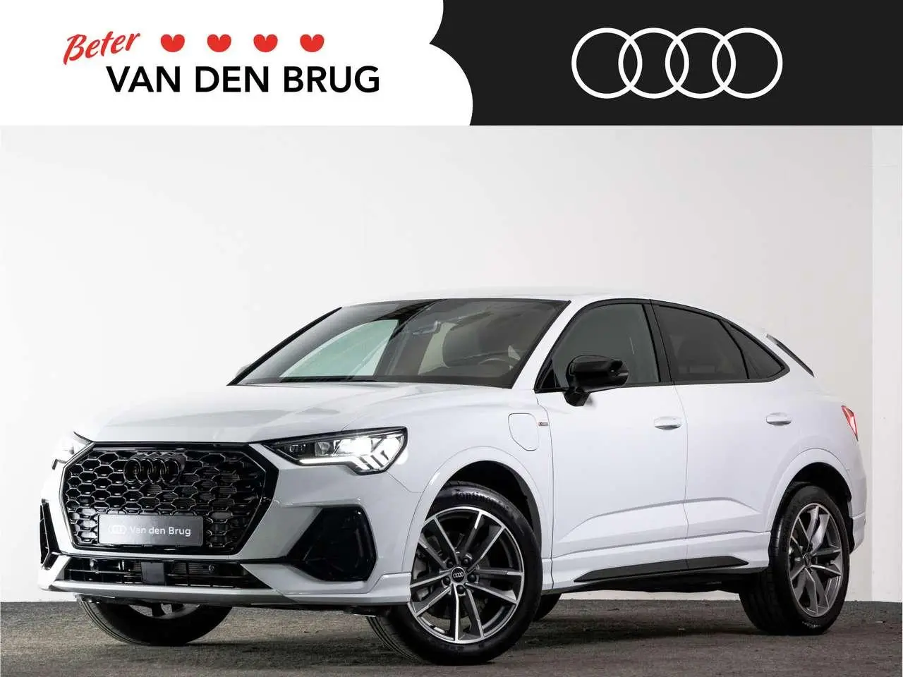 Photo 1 : Audi Q3 2023 Hybrid