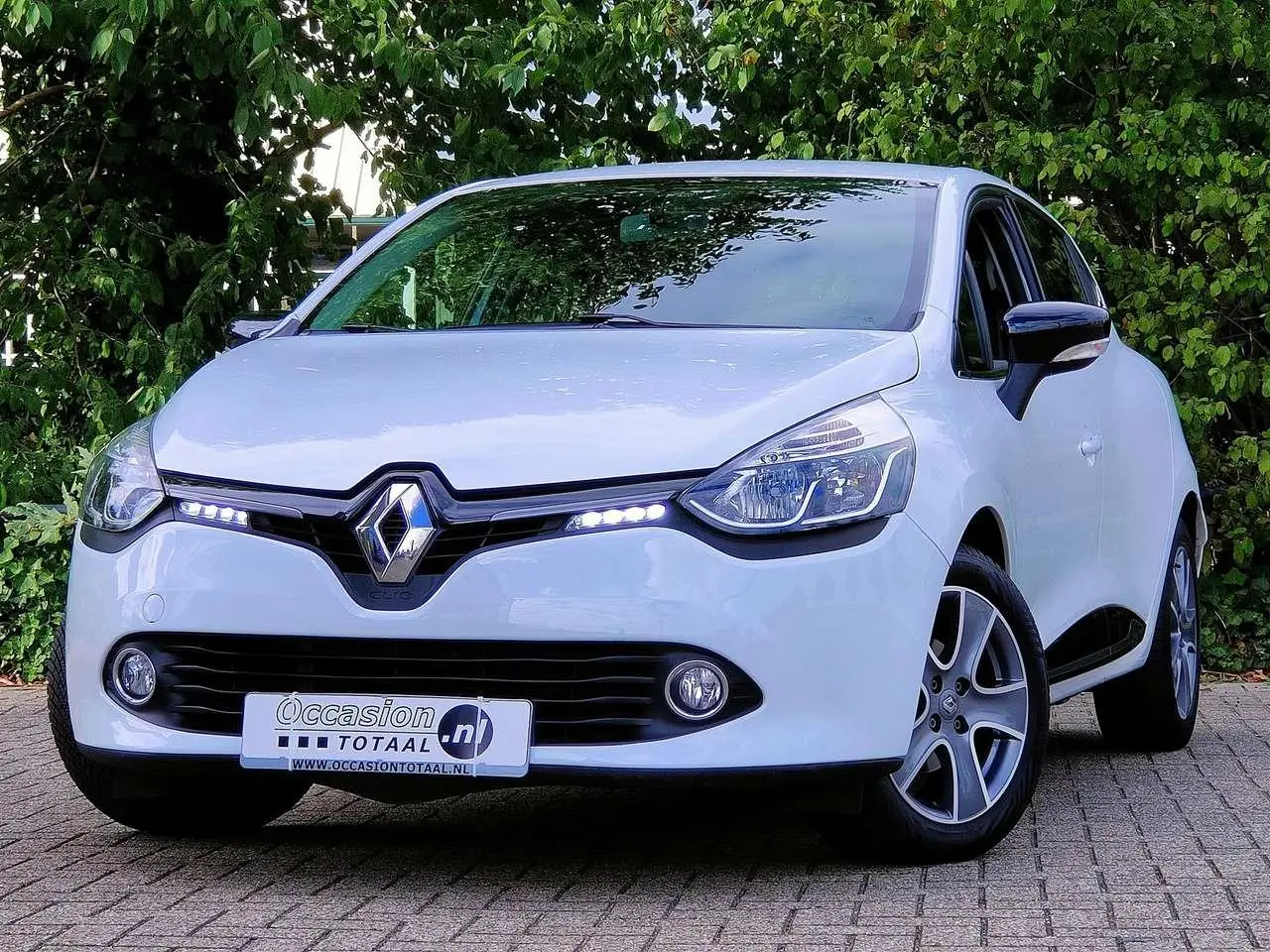 Photo 1 : Renault Clio 2015 Petrol