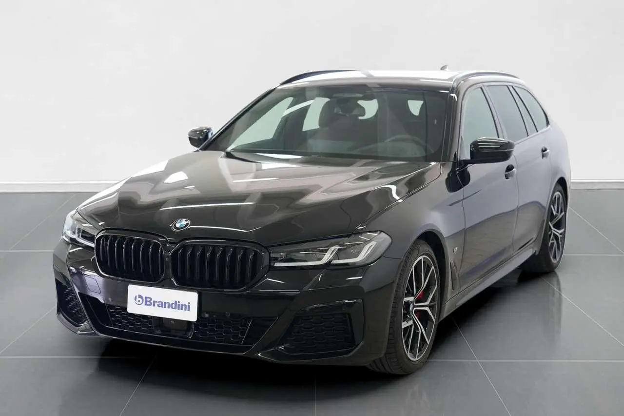 Photo 1 : Bmw Serie 5 2023 Hybrid