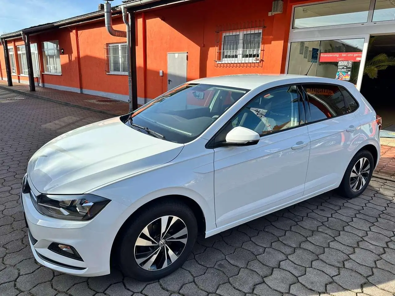 Photo 1 : Volkswagen Polo 2019 Petrol