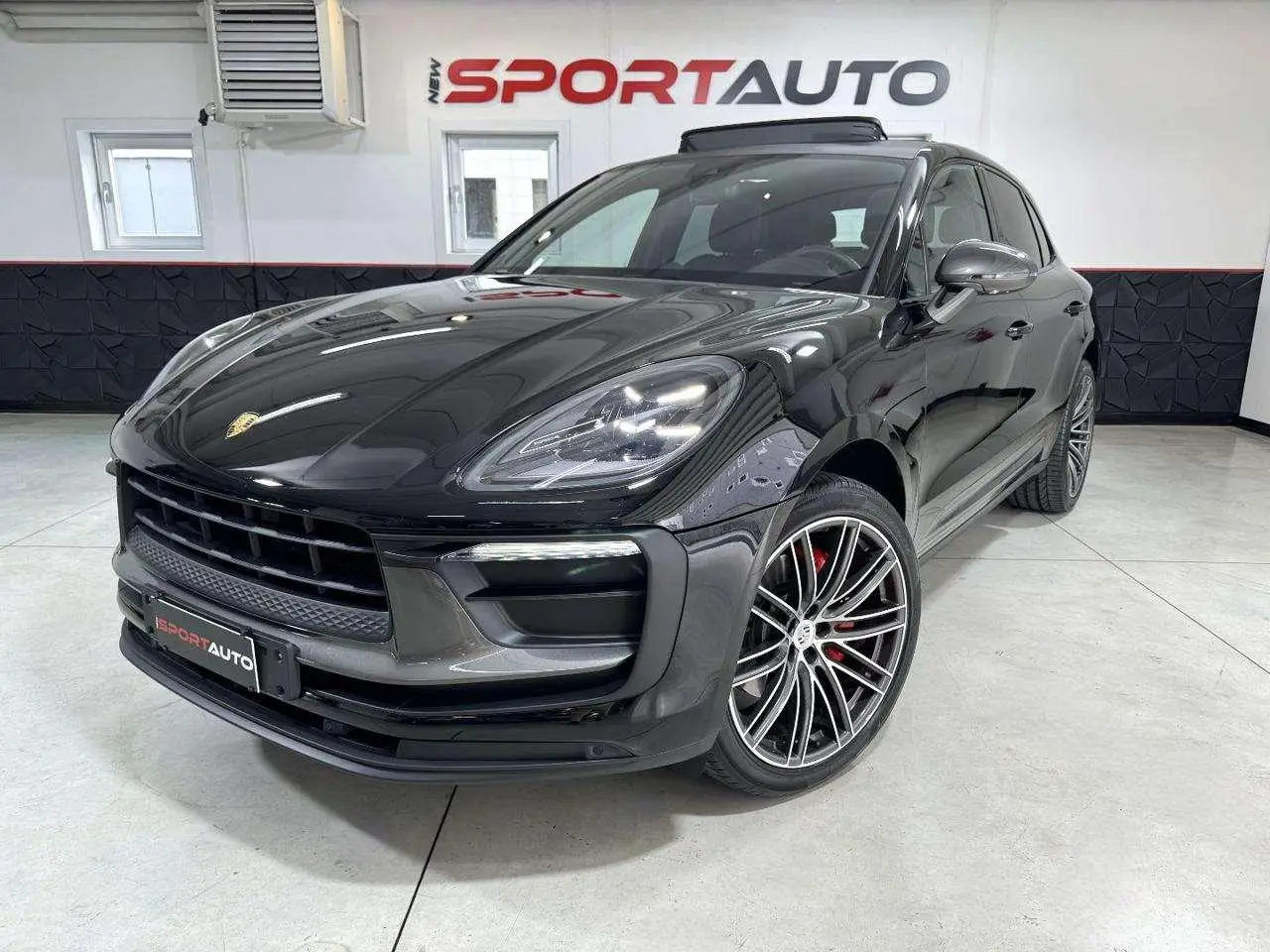 Photo 1 : Porsche Macan 2024 Essence