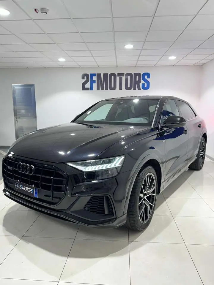 Photo 1 : Audi Q8 2019 Hybride